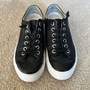 Paul Green Women’s low top black Hadley Sneakers, great condition!